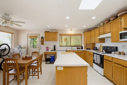 32868 Orchid Crescent, Mission, BC, Mission — Single Family Residence for sale