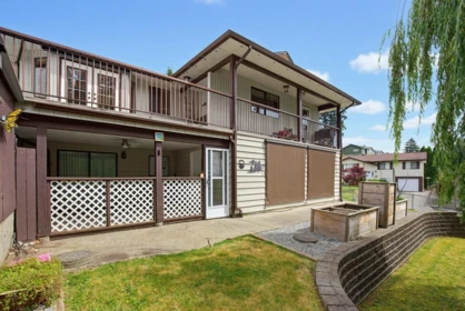 Staircase Photo of 32868 Orchid Crescent, Mission, BC
