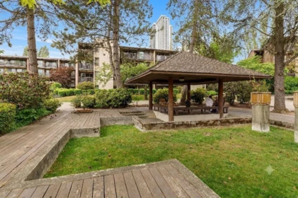 310 9867 Manchester Drive, Burnaby, BC, Burnaby — Apartment/Condo for sale