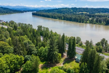 28203 Lougheed Highway, Maple Ridge, BC, Maple Ridge — Single Family Residence for sale