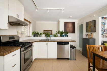 Hallway Photo of 6311 Adera Street, Vancouver, BC