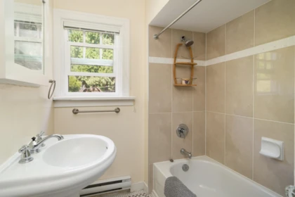 Powder Room Photo of 6311 Adera Street, Vancouver, BC