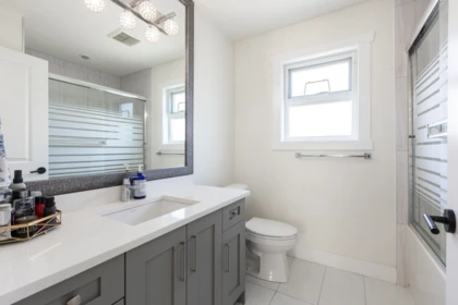 Hallway Photo of 36051 Emily Carr Green, Abbotsford, BC