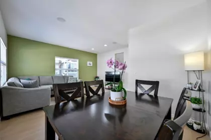 Kitchen Photo of 56 12677 63 Avenue, Surrey, BC