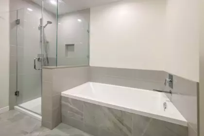 Primary Bathroom Photo of 3801 2186 Gilmore Avenue, Burnaby, BC