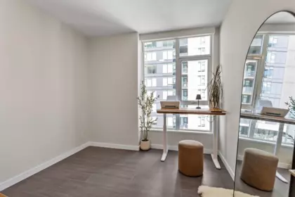 Walk-In Closet Photo of 3801 2186 Gilmore Avenue, Burnaby, BC