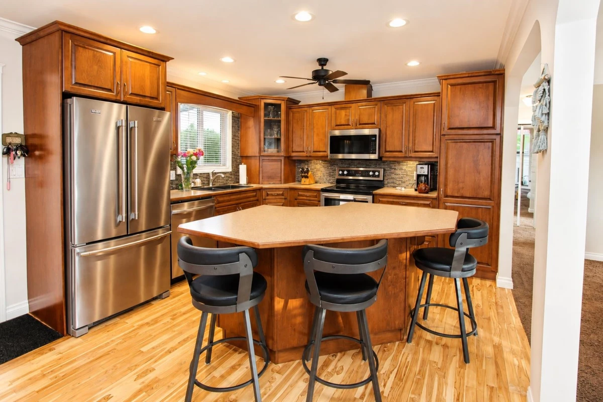 Dining Area Photo of 6780 School Lane, Chilliwack, BC