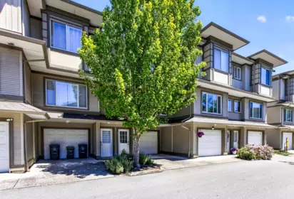 Front Yard Photo of 26 18701 66 Avenue, Surrey, BC