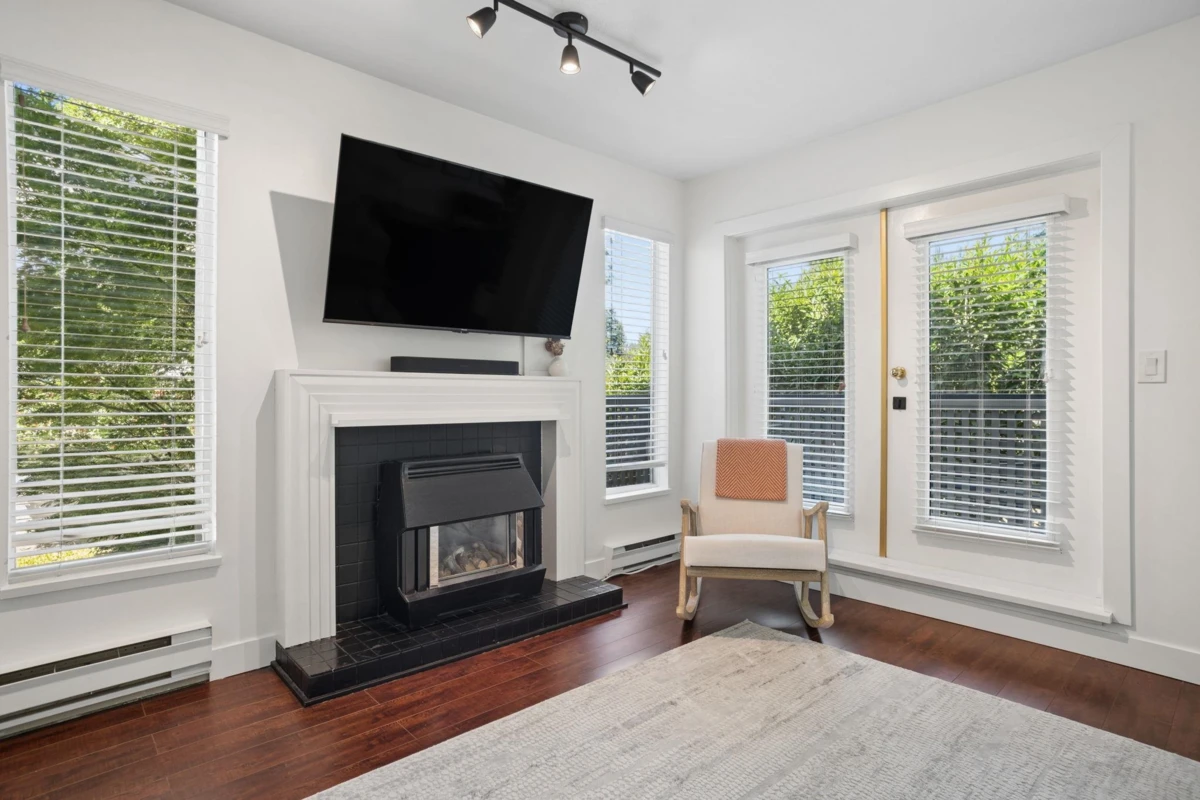 Dining Area Photo of 5630 16th Avenue, Delta, BC