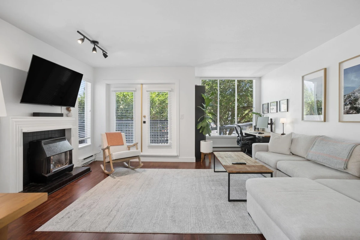 Family Room Photo of 5630 16th Avenue, Delta, BC