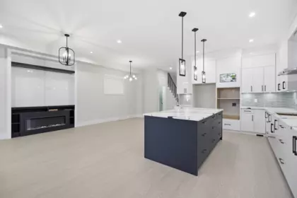 Kitchen Photo of 17156 1 Avenue, Surrey, BC