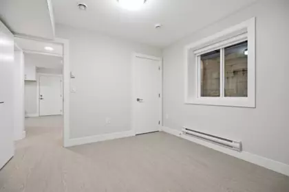 Laundry Room Photo of 17156 1 Avenue, Surrey, BC
