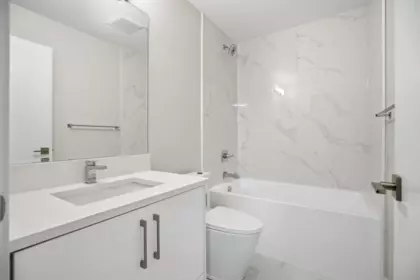 Mudroom Photo of 17156 1 Avenue, Surrey, BC