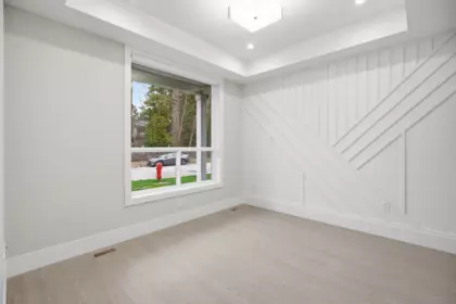 Powder Room Photo of 17156 1 Avenue, Surrey, BC