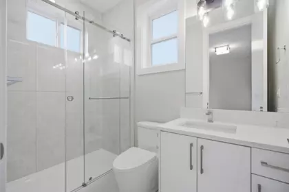 Walk-In Closet Photo of 17156 1 Avenue, Surrey, BC