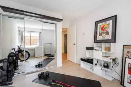 Entry Foyer Photo of 103 550 E 7th Avenue, Vancouver, BC