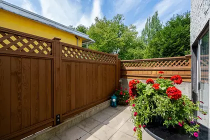 Front Yard Photo of 103 550 E 7th Avenue, Vancouver, BC