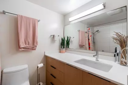 Hallway Photo of 103 550 E 7th Avenue, Vancouver, BC