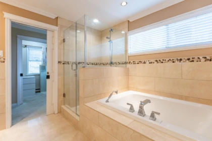 Hallway Photo of 10779 Fraserglen Drive, Surrey, BC