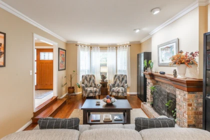 Kitchen Photo of 10779 Fraserglen Drive, Surrey, BC