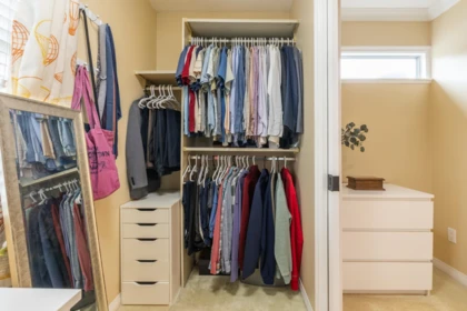 Mudroom Photo of 10779 Fraserglen Drive, Surrey, BC