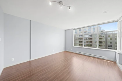 605 9262 University Crescent, Burnaby, BC, Burnaby — Apartment/Condo for sale