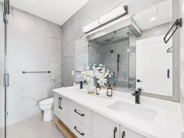 Primary Bathroom Photo of 217 E Eighth Avenue, New Westminster, BC
