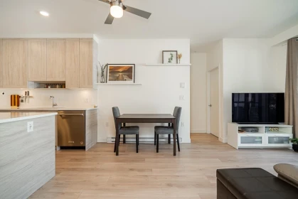 303 7579 16th Street, Burnaby, BC, Burnaby — Apartment/Condo for sale