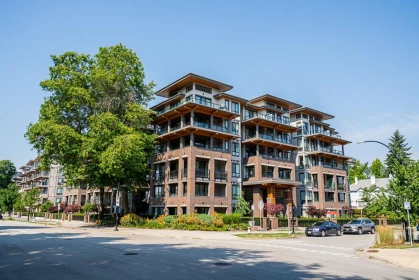 303 7579 16th Street, Burnaby, BC, Burnaby — Apartment/Condo for sale
