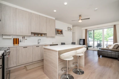 303 7579 16th Street, Burnaby, BC, Burnaby — Apartment/Condo for sale