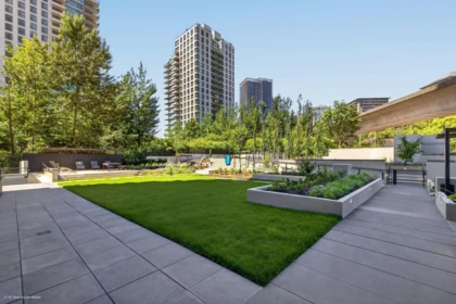 Backyard Photo of 1605 2135 Springer Avenue, Burnaby, BC