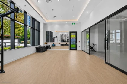 Entry Foyer Photo of 1605 2135 Springer Avenue, Burnaby, BC