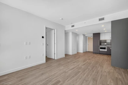 Walk-In Closet Photo of 1605 2135 Springer Avenue, Burnaby, BC