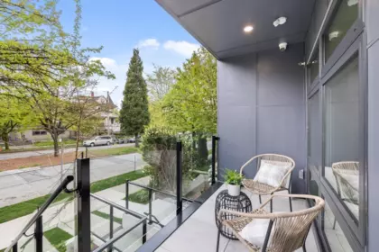 202 2135 E Pender Street, Vancouver, BC, Vancouver — Townhouse for sale