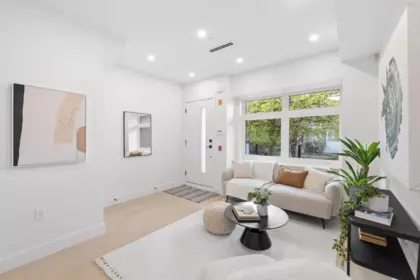 202 2135 E Pender Street, Vancouver, BC, Vancouver — Townhouse for sale