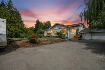4725 Simmons Road, Yarrow, BC, Yarrow — Single Family Residence for sale