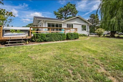 4725 Simmons Road, Yarrow, BC, Yarrow — Single Family Residence for sale