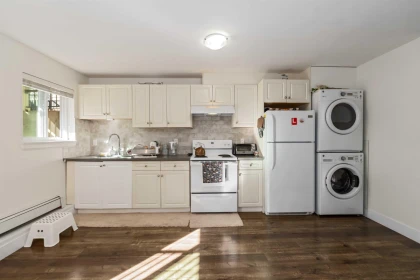Laundry Room Photo of 13082 60 Avenue, Surrey, BC