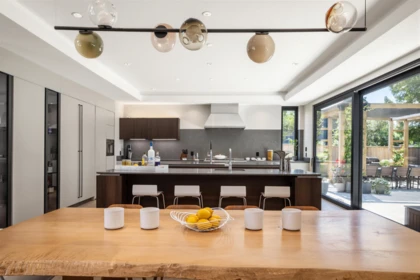 Kitchen Photo of 6320 Yeats Crescent, Richmond, BC