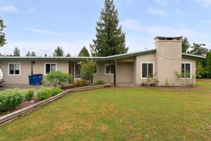 Outdoor Kitchen Photo of 22702 123 Avenue, Maple Ridge, BC