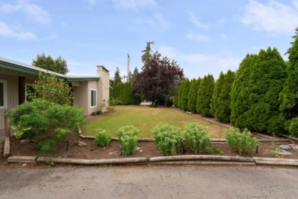 Swimming Pool Photo of 22702 123 Avenue, Maple Ridge, BC