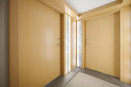 Entry Foyer Photo of 1611 777 Richards Street, Vancouver, BC