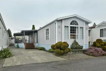 12 5575 Mason Road, Sechelt, BC, Sechelt — Manufactured Home for sale