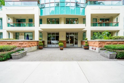 1705 1148 Heffley Crescent, Coquitlam, BC, Coquitlam — Apartment/Condo for sale