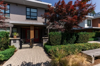204 1055 Ridgewood Drive, North Vancouver, BC, North Vancouver — Townhouse for sale