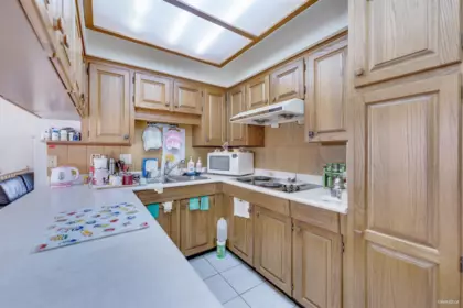 Kitchen Photo of 10613 Yarmish Drive, Richmond, BC