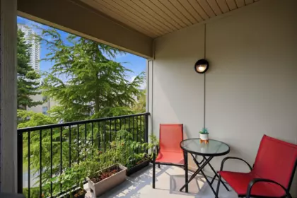 Basement Recreation Room Photo of 304 13339 102a Avenue, Surrey, BC