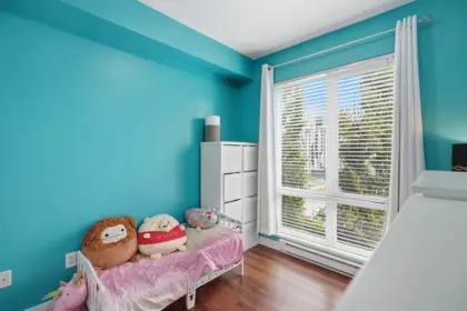 Primary Bathroom Photo of 304 13339 102a Avenue, Surrey, BC