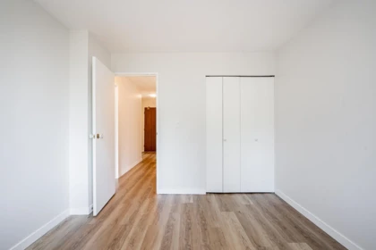Primary Bedroom Photo of 404 2020 Bellwood Avenue, Burnaby, BC