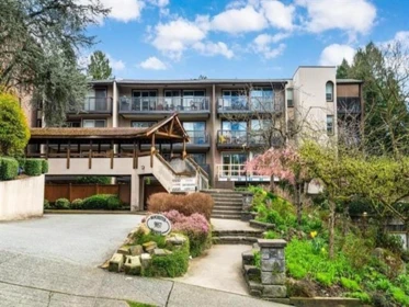 Garden / Landscaping Photo of 506 9857 Manchester Drive, Burnaby, BC